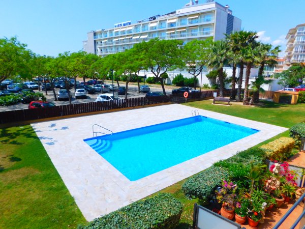 a-150 location vacances piscine salatar roses costa brava Espagne
