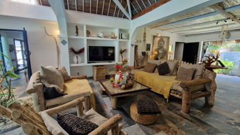 Villa balinaise à vendre sur l île Sainte Marie à Madagascar
