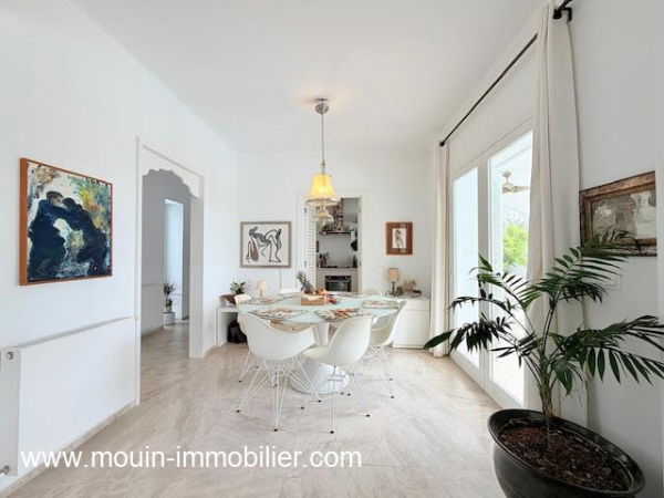 villa avec piscine S+5 à louer pour les vacances