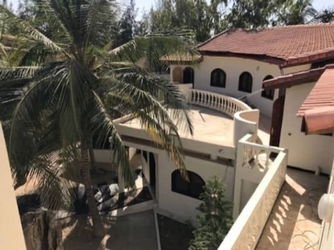 Vente hôtel pieds dans l&#039;eau mbour M&#039;Bour Sénégal
