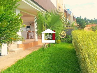 Annonce Vente 1 BELLE DEMEURE 1 BELLE VUE AMBATOFOTSY Antananarivo