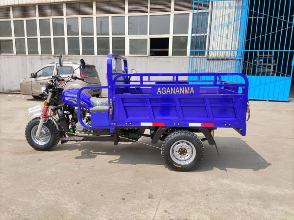 mototricycle