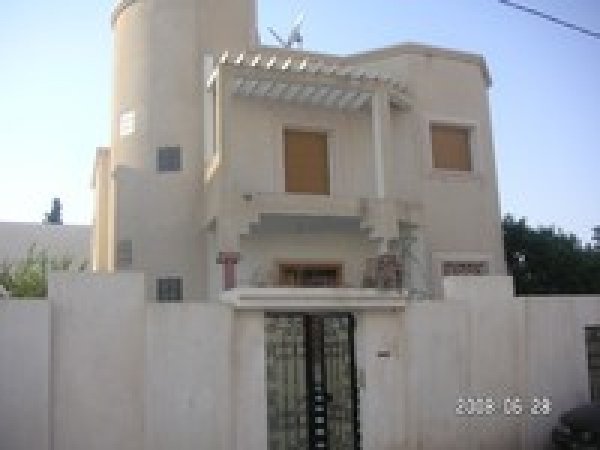 Vente Belle villa duplex Tunis Tunisie