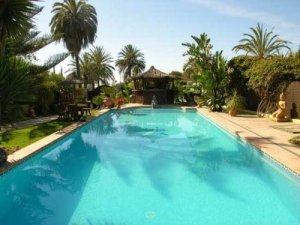 Location Villa vacances,3 chambres 100m plage piscine Estepona Espagne