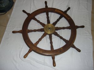 Grande barre roue bois d&#039;acajou Beaulieu-sur-Mer Alpes Maritimes
