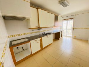 Appartement de 4 chambres avec garage - Caldas da Rainha