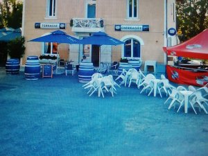 vends fonds commerce bar-restaurant Monlezun-d&#039;Armagnac Gers