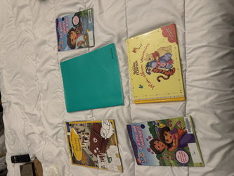 Livres enfant et album de naissance jamais utilisé