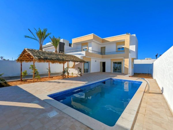 Vente Villa CLIVE EDEN zone agricole Djerba Tunisie