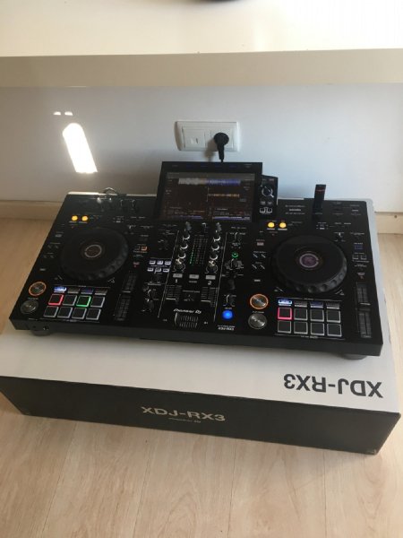Pioneer DJ XDJ-RX3 Pioneer XDJ XZ Pioneer DJ DDJ-REV7 Pioneer DDJ 1000 Madrid