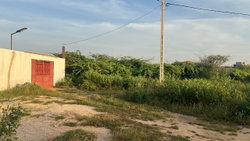 terrain 300 mètres carrés  à vendre à Ndayane