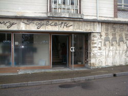 entrée des 4 copriétaires et à gauche mon appatement