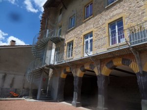 Appartement à louer à Thizy / Rhône
