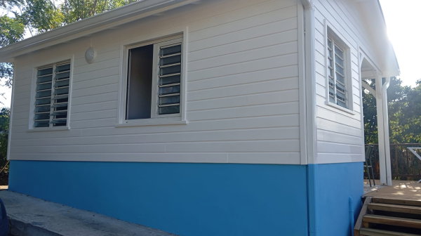 Bungalow blanc de Frégate en Location saisonnière.