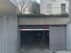 Garage / place de parking à louer à Genève / Suisse