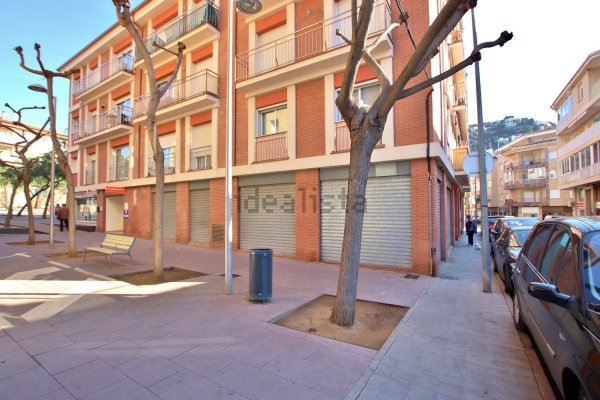 Location local commercial 157 m² Roses Espagne