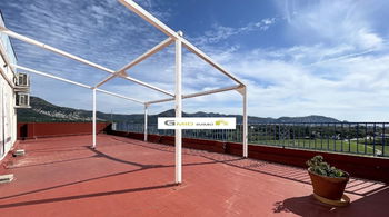 Location Penthouse 2 chambres vue dégagée terrasse piscine Roses