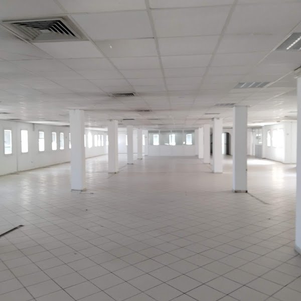 Location Spacieux open space 1800 m² charguia 1 L'Ariana Tunisie