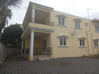 2 Duplex MEUBLES 3 chambres Calodyne 2 min d’intermart 3 chambres l&#039;un