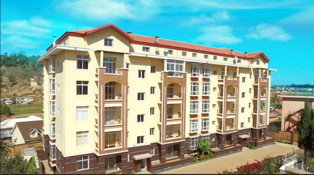 Appartement T3 meublé à vendre à Ambatobe