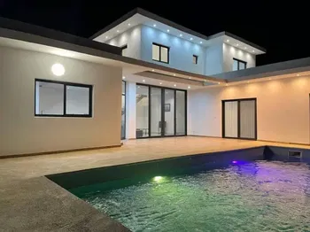 Vente Villa moderne ngaparou plage Saly Portudal Sénégal