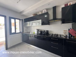 S+2 avec piscine privée à vendre à mrezka