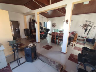 Grande propriété maison terrain habitation commercial Tuléar MADAGASCAR