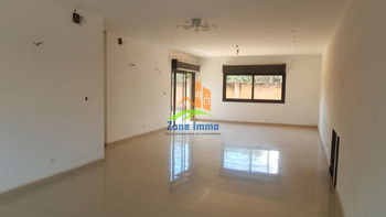 Location Villa basse F5 03 minutes pieds LFT Ambatobe Madagascar