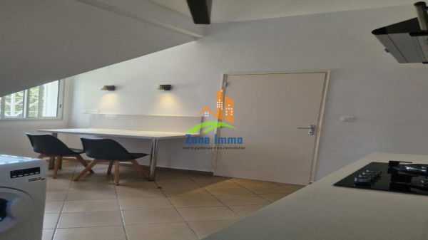 Coin repas dans la cuisine