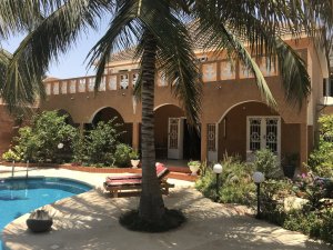 Vente ngaparou villa 3 chambres piscine proche mer Saly Portudal Sénégal