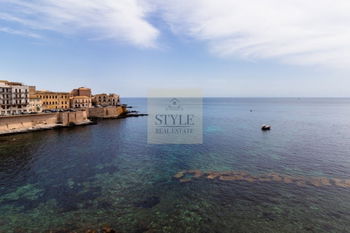 Vente Appartement triplex terrasse face mer Ortigia Siracusa Italie