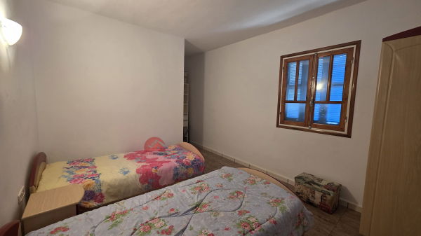 Villa / Salon / Cuisine / Chambre