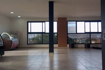 Annonce location IVANDRY – LOCAL BAIE VITREE 110M² DANS 1 IMMEUBLE SITUE ROUTE PRINCIPALE – 2024-I Antananarivo