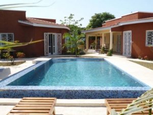 Location 1 maison 2 ch 1 3 ch,piscine gardien Somone Sénégal