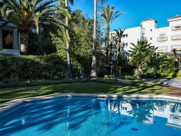 Location Appart hôtel piscine chauffée Marbella Espagne