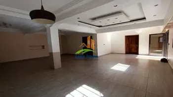 Annonce location Villa étage F5 semi-meublée Ivandry Antananarivo