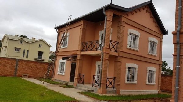 Vente vend 1 villa étage Antananarivo Madagascar
