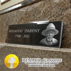 Plaque funéraire en granit avec photo gravée, modèle à coller.