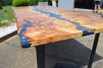 Table unique neuve en bois rare et résine époxy anti uv