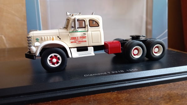 Camion Diamond 1955 au 1/67