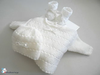Ensemble brassière calinou lait bonnet chaussons Abeilhan Hérault