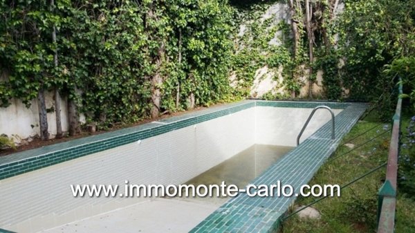 location villa piscine rabat quartier agdal Maroc
