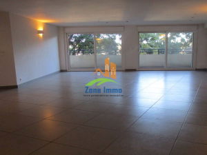 Appartements T3 climatis&amp;eacute;,s&amp;eacute;curis&amp;eacute;s  choix &amp;agrave; Haute-Ville,  Zone Immo-18-0306.