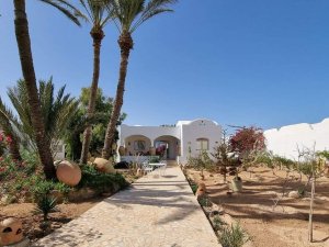 Annonce Vente Résidence loisirs composée 5 logements individuels 3 piscines Djerba