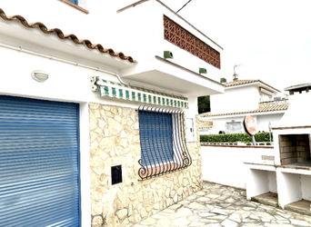 Façade