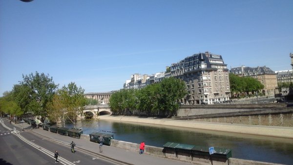 Location VUE MAGIQUE NOTRE DAME Pont neuf Seine Paris