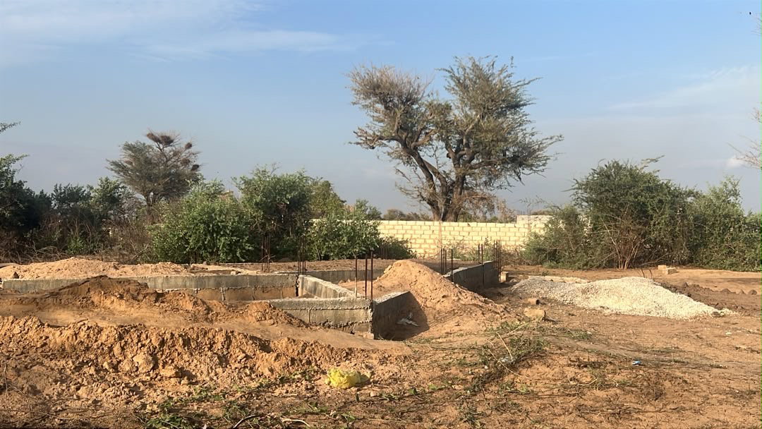 terrains 300 mètres carrés  à vendre à Malicounda