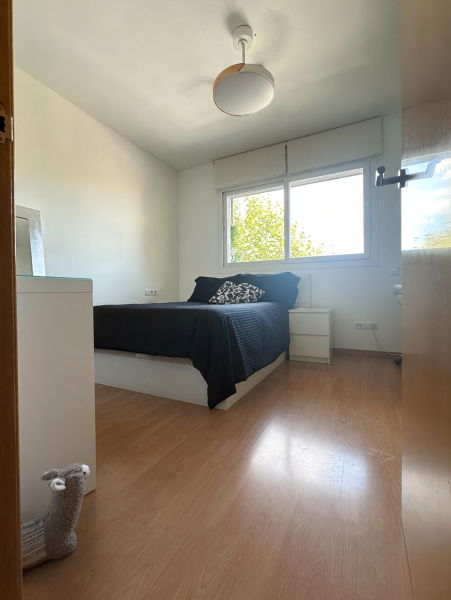 Appartement moderne avec terrasse, piscine et parking à 5 minutes de la plage