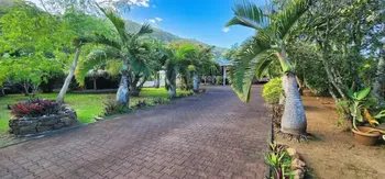 Vente MOOREA TEAVARO Superbe Maison Familiale Accès Lagon Piscine Privée