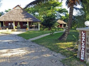 Location bungalows foulpointe face l&#039;océan Toamasina Madagascar